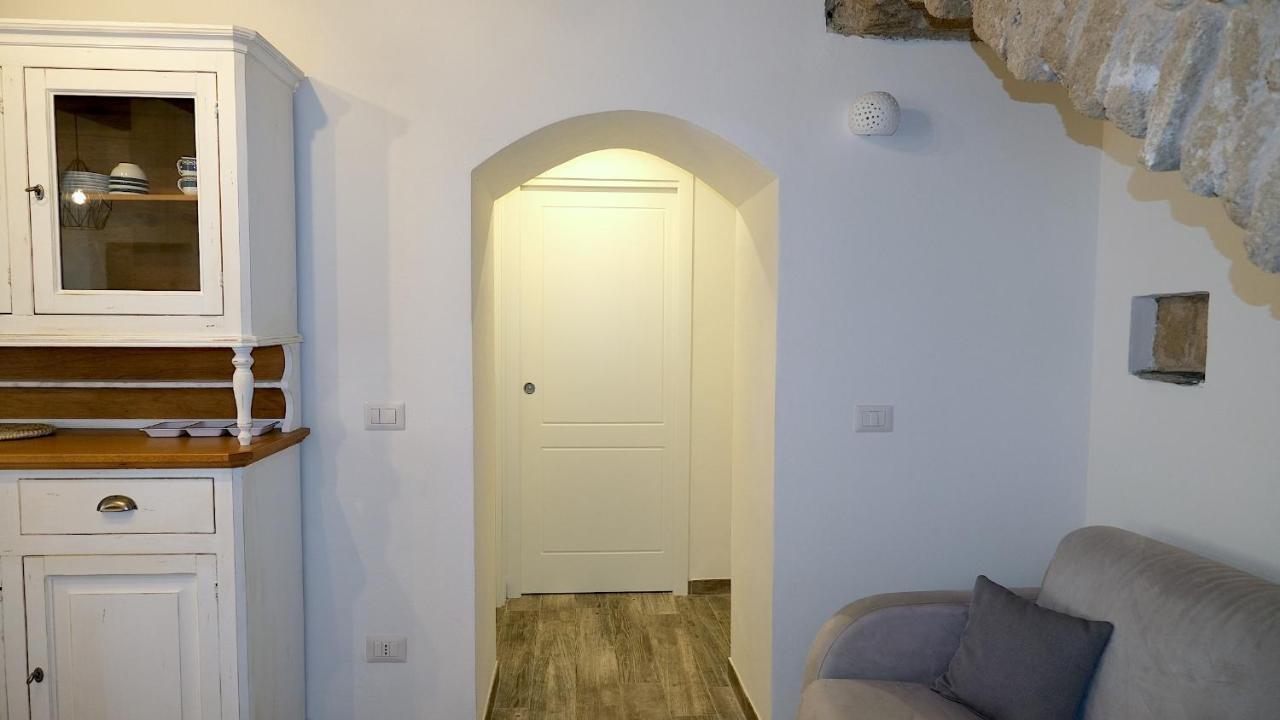 Welcomely - Santa Chiara Apartment Alghero Bagian luar foto